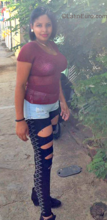 Date this young Dominican Republic girl Jennifer from Mao DO28093