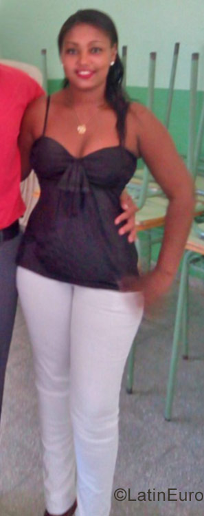 Date this fun Dominican Republic girl Nery from Monte Cristy DO28133