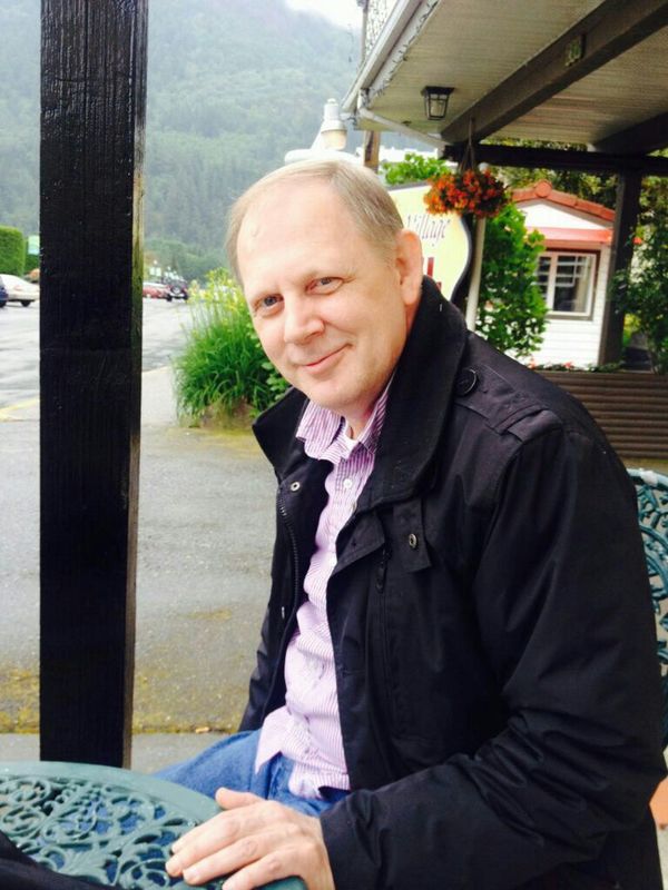 Date this voluptuous United States man Karl from Seattle US18033