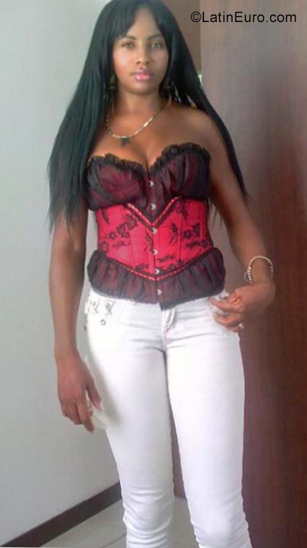 Date this cute Colombia girl Janelli from Palmira CO20988