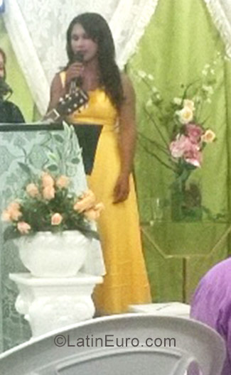 Date this hard body Brazil girl Marta from Morro da garca BR9972