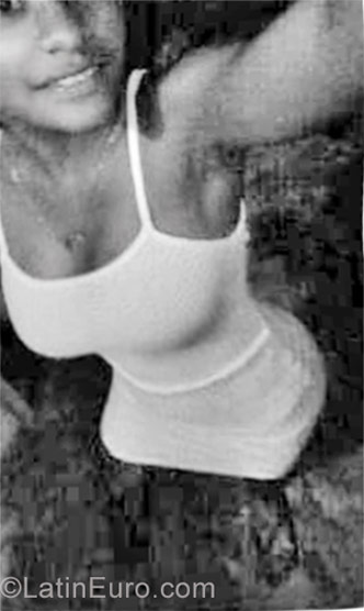 Date this nice looking Dominican Republic girl Arlenny from Santiago DO28257