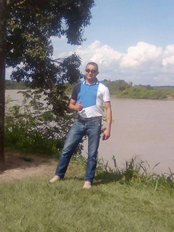 Date this sensual Colombia man Edwars Alfonso from Bogot&aacute; CO21121