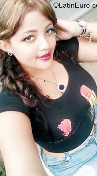Date this delightful Dominican Republic girl Mary from Santo Domingo DO28367