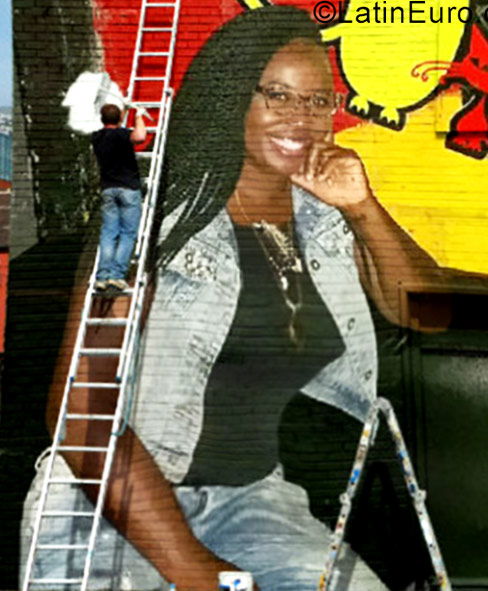 Date this hard body Colombia girl Yamileth from Cali CO21197