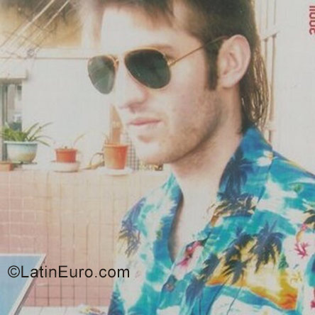 Date this gorgeous Brazil man Sky from Hyu BR10008