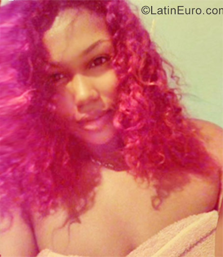 Date this sensual Dominican Republic girl Rosalia from Santo Domingo DO28410