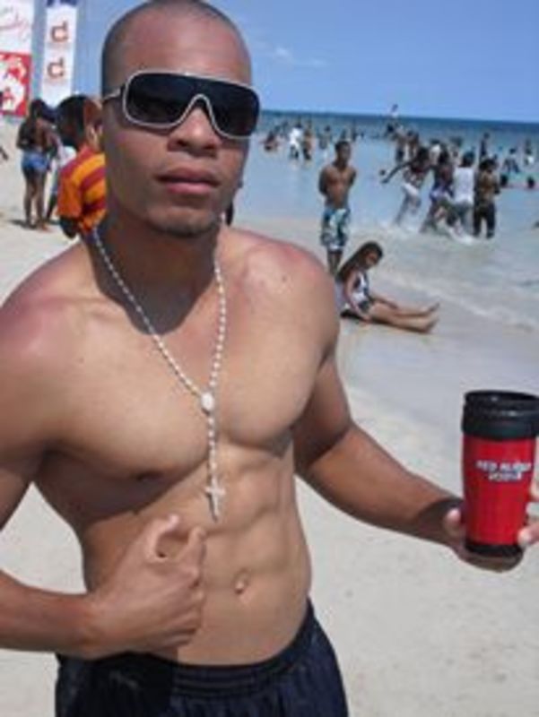 Date this athletic Dominican Republic man Sisqo from Santo Domingo DO28620
