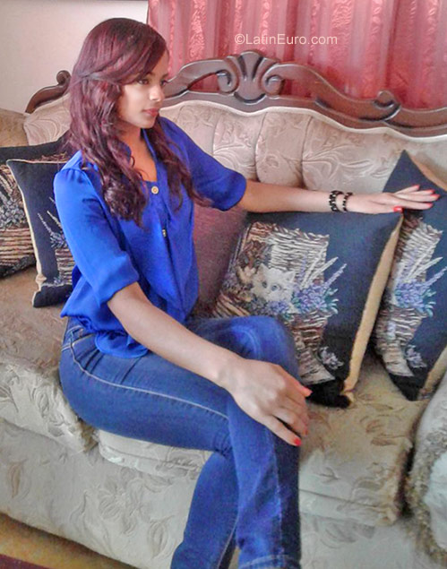 Date this nice looking Dominican Republic girl Soriel from Santiago DO28647