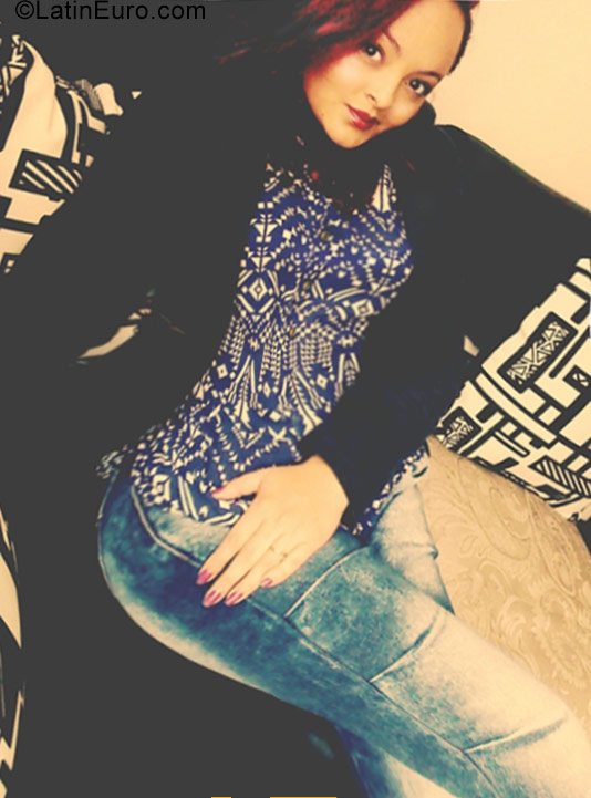 Date this hot Colombia girl Ana from Bogota CO21466