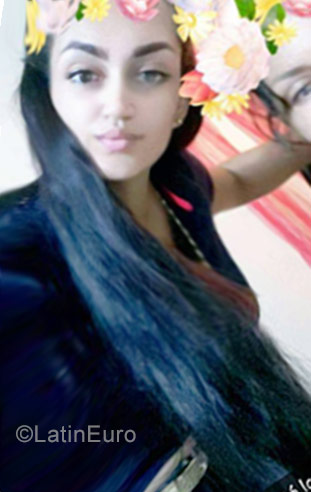Date this attractive Dominican Republic girl Maria from Santo Domingo DO28736