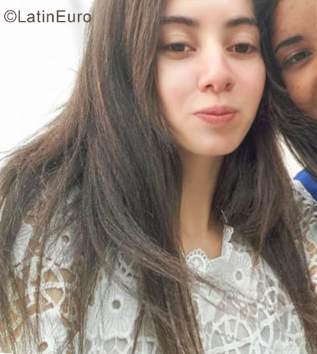 Date this cute Brazil girl Stefani from Porto Alegre BR10055