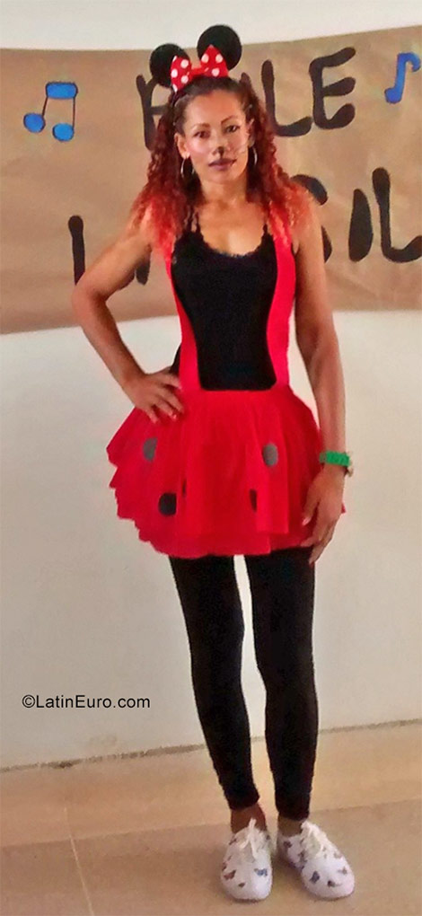 Date this exotic Colombia girl Beatriz from Medellin CO21643