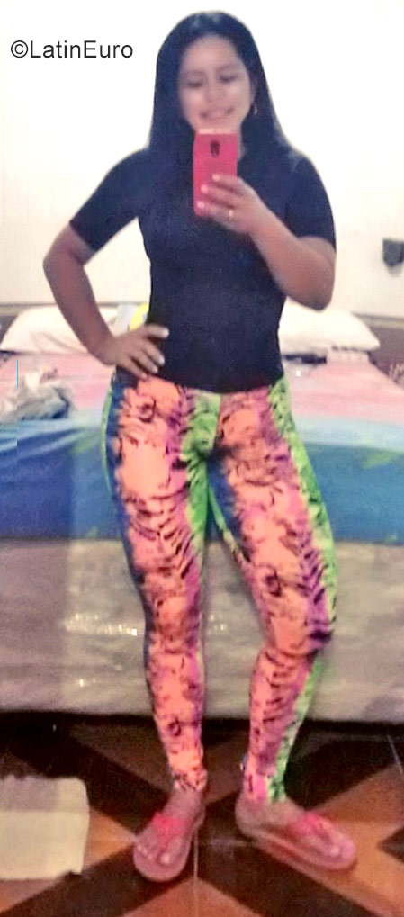 Date this athletic Brazil girl Lucilene from codajas BR10062