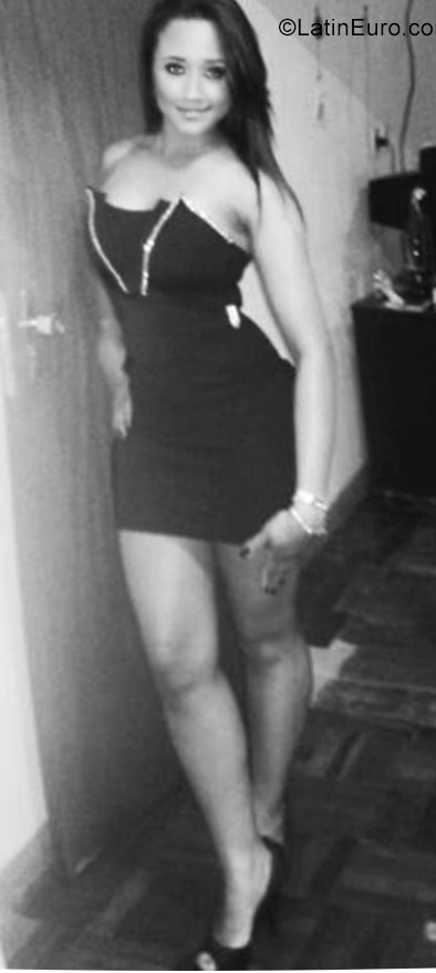 Date this athletic Brazil girl Marina from Patrocinio BR10065