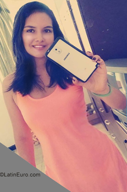 Date this hot Colombia girl Luisa from Cali CO21682