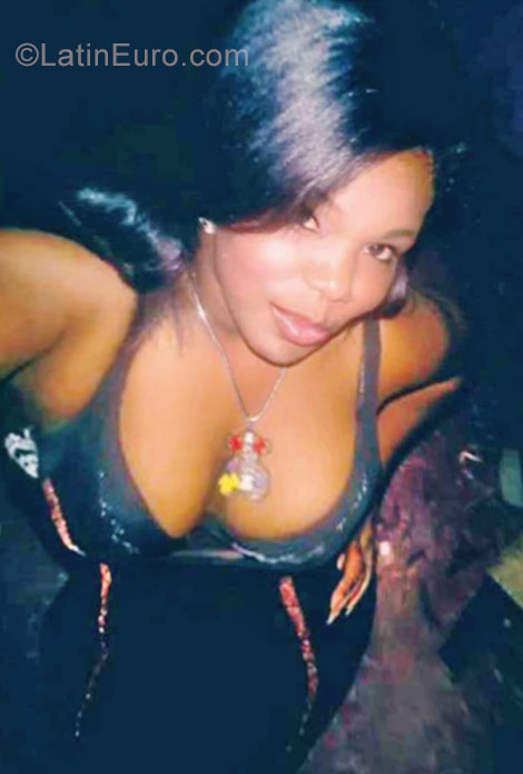 Date this gorgeous Dominican Republic girl Candy from Santo Domingo DO29058