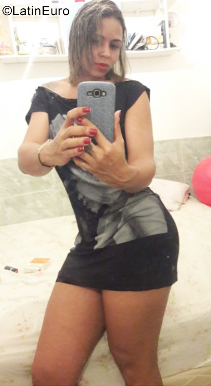 Date this sensual Brazil girl Priscila from Rio De Janeiro BR10138