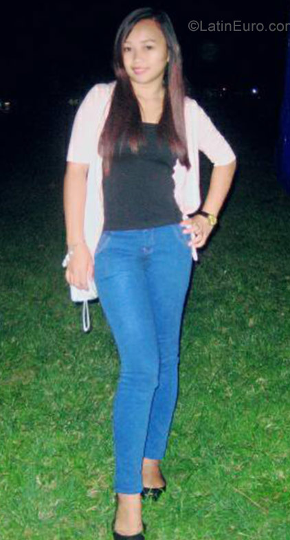 Date this happy Philippines girl Perly from Malaybalay City PH964
