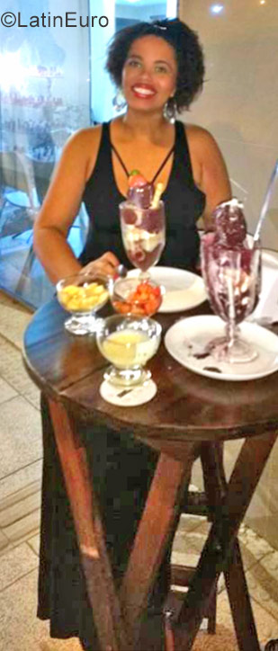 Date this athletic Brazil girl Maria from Vila Velha BR10095