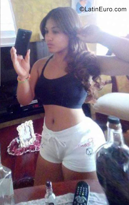 Date this stunning Dominican Republic girl Parsivana from Puerto Plata DO29237