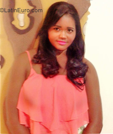 Date this funny Dominican Republic girl Angela from Santo Domingo DO29434