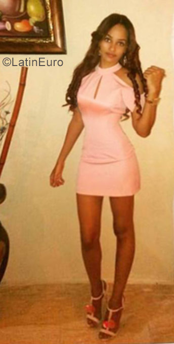 Date this lovely Dominican Republic girl Rosmery from Santo Domingo DO30520