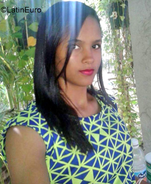 Date this exotic Dominican Republic girl Dara from Santiago DO29547