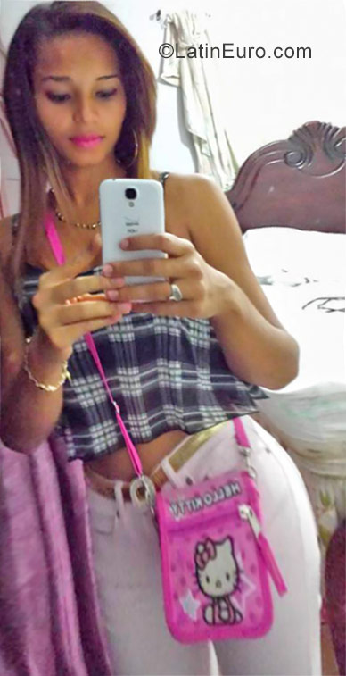 Date this hot Dominican Republic girl Rosy from La Vega DO29580