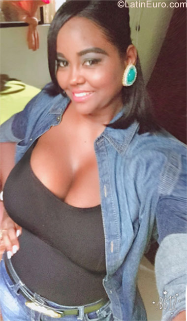 Date this beautiful Dominican Republic girl Denny from San Francisco De Macoris DO29595