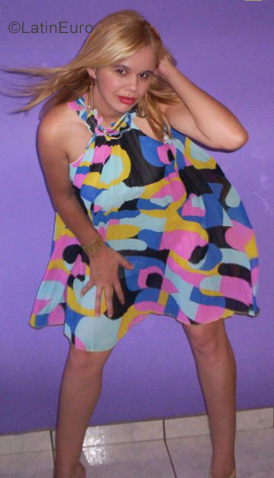 Date this exotic Brazil girl Silvane from Ponte Nova BR10484