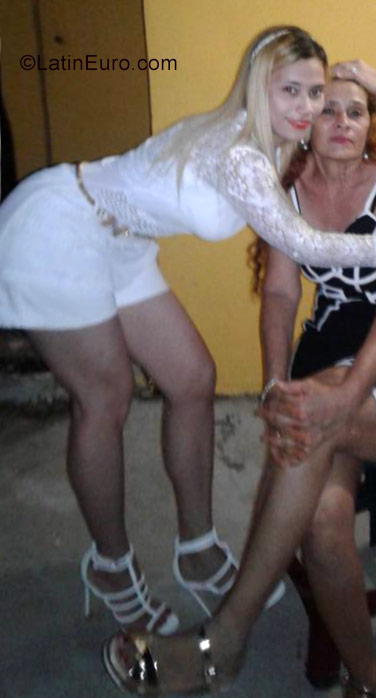 Date this good-looking Panama girl Indira from Panana PA1080