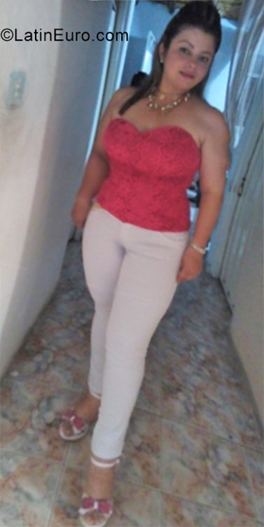 Date this young Colombia girl Luz mary from Barranquilla CO22047