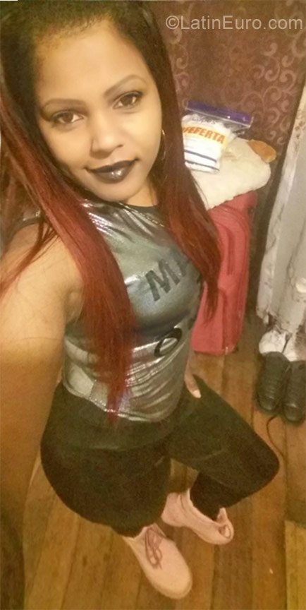 Date this passionate Chile girl Aime from Santiago CL103