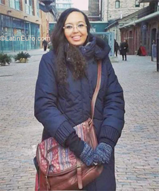 Date this pretty Brazil girl Gabriela from Belo Horizonte BR10195