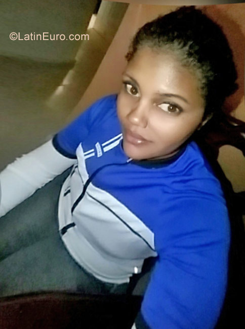 Date this voluptuous Dominican Republic girl Clarita from Santo Domingo DO29845