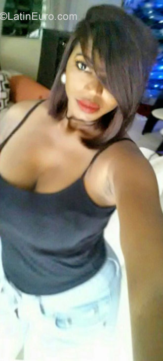 Date this good-looking Dominican Republic girl Shanelly from Santo Domingo DO29846