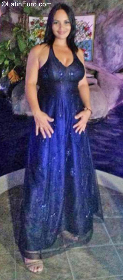 Date this stunning Colombia girl Liliana from Cali CO22098