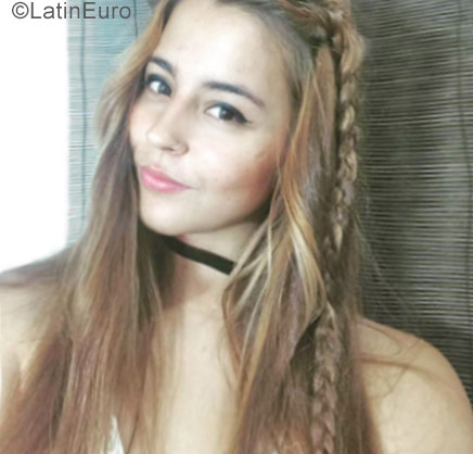 Date this attractive Colombia girl Valentina from Medellin CO22104