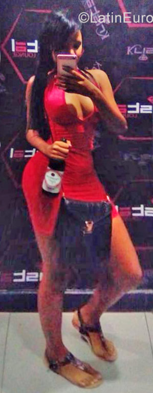 Date this charming Dominican Republic girl Genesis from Santo Domingo DO29875