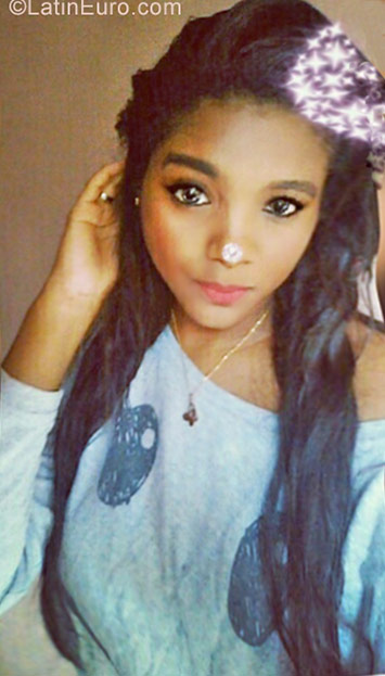 Date this hard body Dominican Republic girl Vanesa from Santo Domingo DO40059