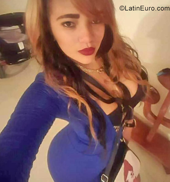 Date this fun Dominican Republic girl Emilsiy from Santo Domingo DO30024