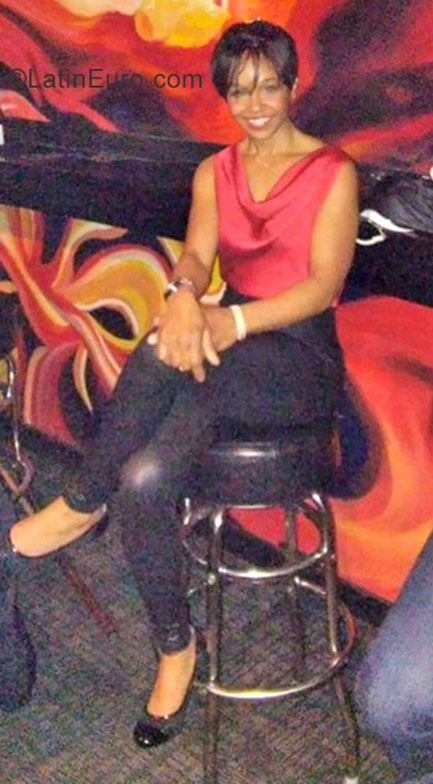 Date this pretty United States girl Mirella from Wixom US18694