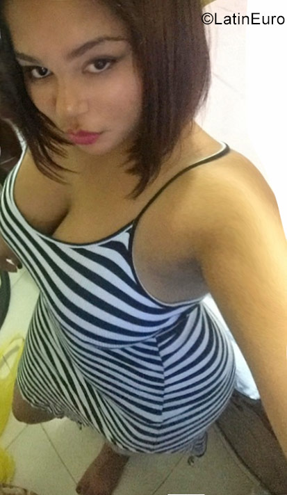 Date this pretty Dominican Republic girl Zuleica from Puerto Plata DO30098