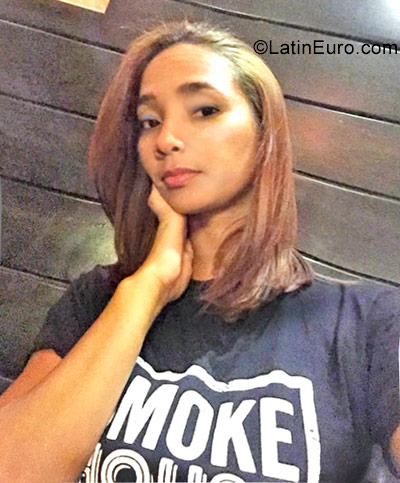 Date this sultry Dominican Republic girl Estefani from Santo Domingo DO32208