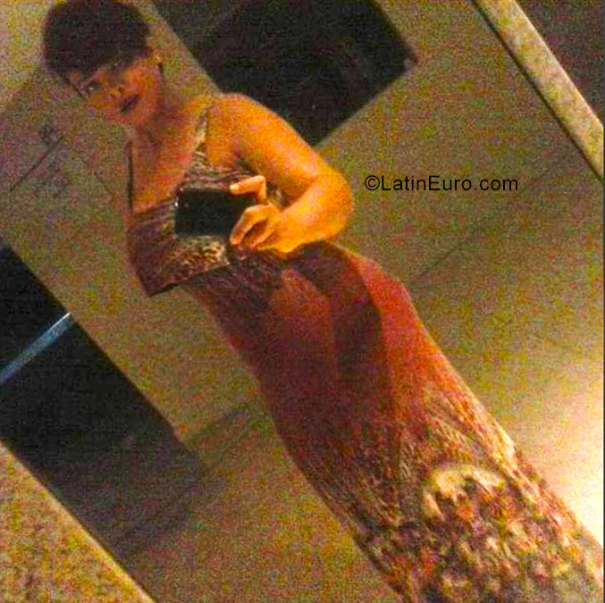 Date this hard body Canada girl Daniele from Recife CA775