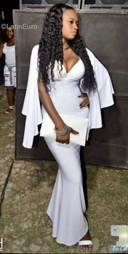 Date this fun Jamaica girl Nicola from Kingston JM2508