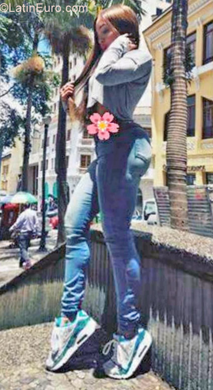 Date this funny Colombia girl Maleja from Ibague CO22249