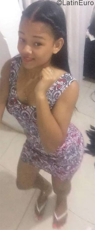 Date this exotic Dominican Republic girl Rocio from Santo Domingo DO30244