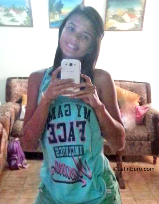 Date this pretty Venezuela girl Carlotatyu from Acarigua VE914